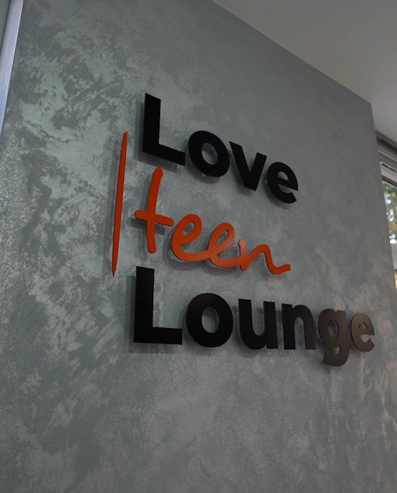 love-teeth- lounge